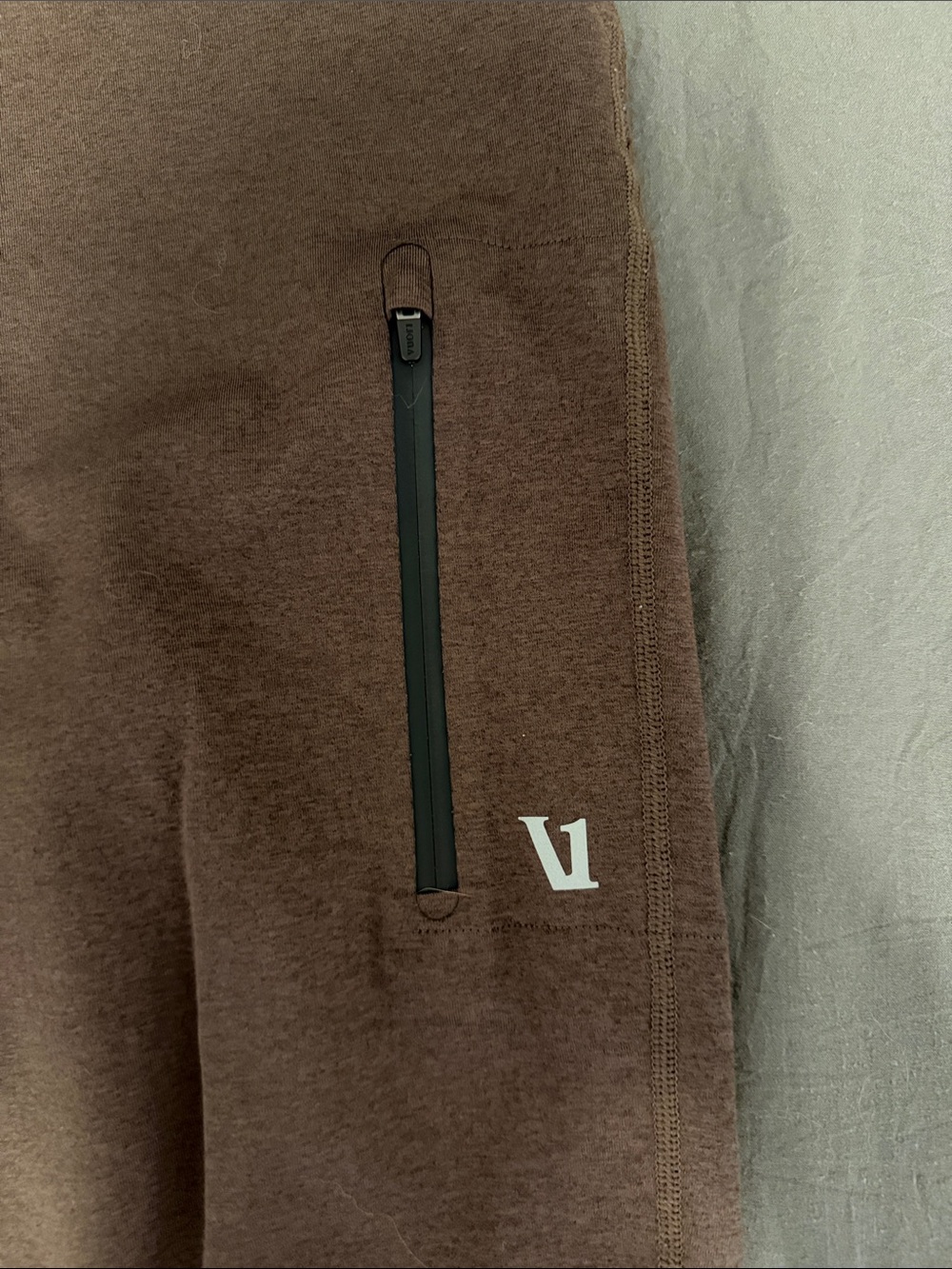 Vuori Sunday Performance Jogger - Picture 3 of 4